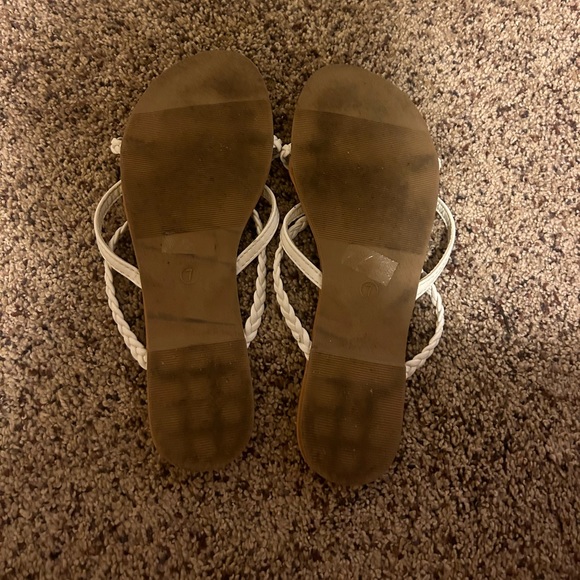 sandals - Picture 3 of 3